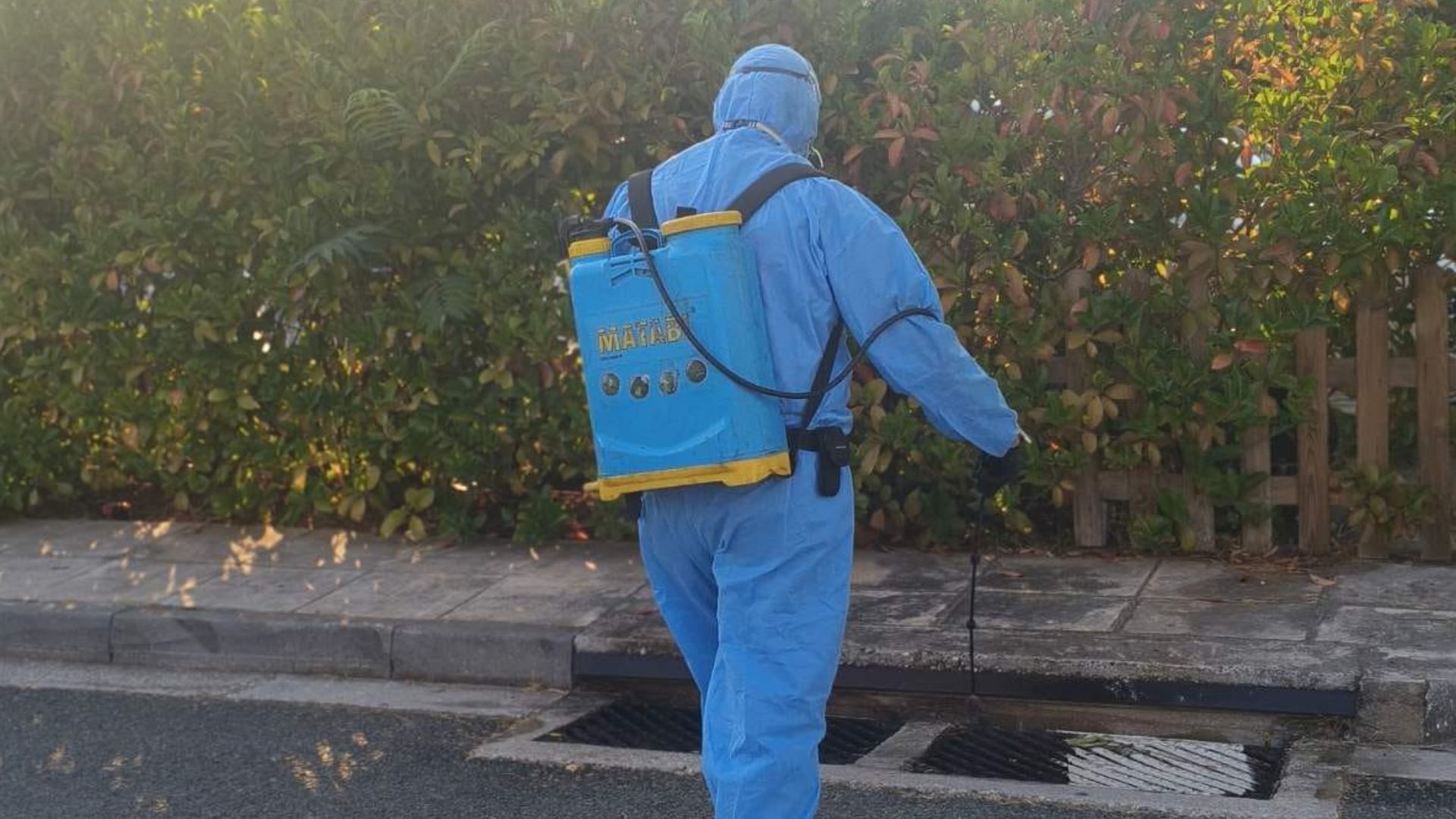 Δήμος και  Περιφέρεια Αττικής συνεχίζουν τις παρεμβάσεις σε όλη την πόλη στο πλαίσιο του προγράμματος ολοκληρωμένης διαχείρισης κουνουπιών με στόχο την προστασία της δημόσιας υγείας