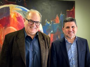 Συνάντηση Δημάρχων Αγίας Παρασκευής Γιάννη Μυλωνάκη και Χαλανδρίου Σίμου Ρούσσου,  για την ενίσχυσης της ασφάλειας στη Γαρυττού